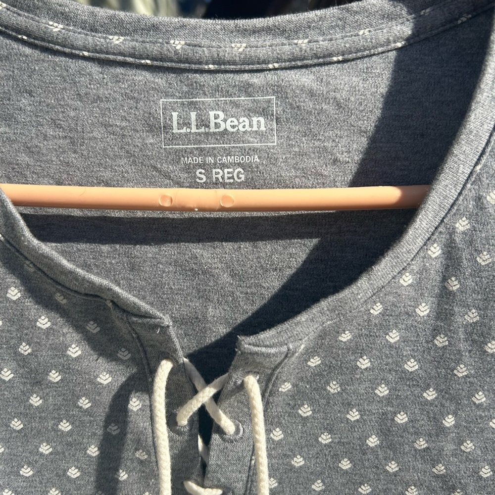L.L bean top - Picture 2 of 3